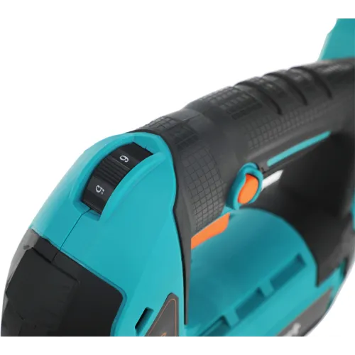 Лобзик Bort BPS-21LI-Q +2пил. 700Вт 2800ходов/мин от аккумулятора (кейс в комплекте)