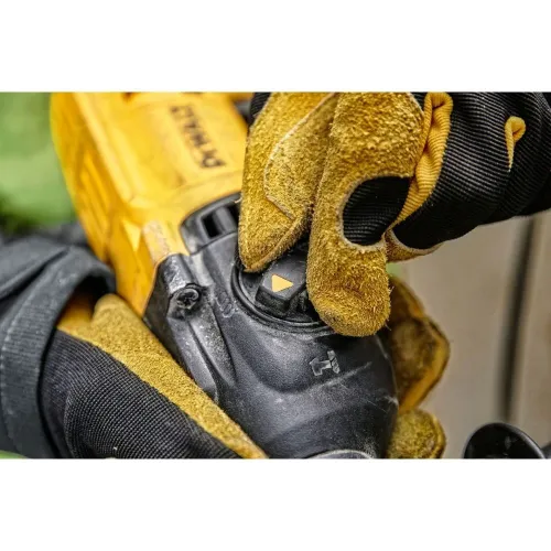 Перфоратор DeWalt D25033K-QS патрон:SDS-plus уд.:2.1Дж (кейс в комплекте)