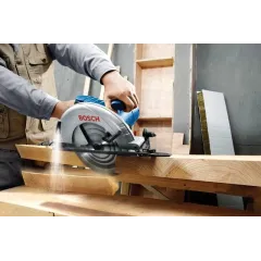 Циркулярная пила (дисковая) Bosch GKS 235 Turbo 2050Вт (ручная) D диска.:235мм (06015A2001)