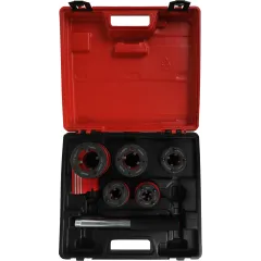 Набор клуппов Matrix 77332 в комплекте 8 предметов жесткий кейс