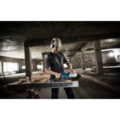 Углошлифовальная машина Makita GA9020SFK 2200Вт 6600об/мин рез.шпин.:M14 d=230мм жестк.кейс