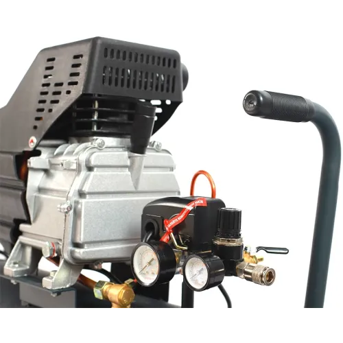 Компрессор поршневой Patriot Professional 50-340 масляный 340л/мин 50л 2000Вт черный