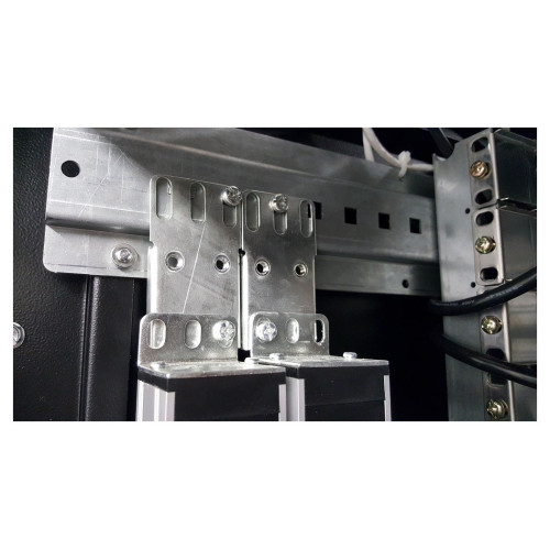 Блок распределения питания Rem R-16-20S-A-1420-3 верт.размещ. 20xSchuko базовые 16A Schuko 3м