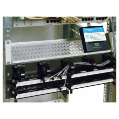 Полка стационарная ЦМО МС-20-9005 2U нагр.:15кг. 19" 200мм черный (упак.:1шт)