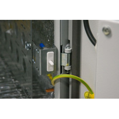 Шкаф коммутационный ЦМО (ШТВ-Н-15.6.5-4ААА-Т1) настенный 15U 600x530мм пер.дв.металл несъемн.бок.пан. 150кг серый 120град. 750мм всепогодный с вентилятором с нагревателем укомплектованный