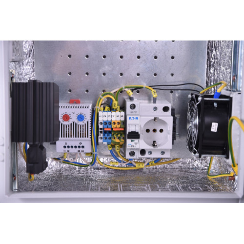 Шкаф монтажный ЦМО Эконом (ШТВ-НЭ-5.5.25-3ААА-Т2) настенный 500x250мм пер.дв.стал.лист задн.дв.спл.стал.лист несъемн.бок.пан. серый 220мм 17кг 500мм IP66 уличный всепогодный с нагревателем с силовыми розетками