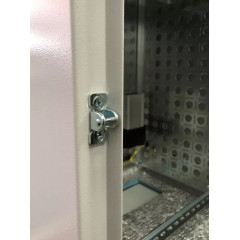 Шкаф коммутационный ЦМО (ШТВ-Н-18.6.5-4ААА-Т2) настенный 18U 600x500мм пер.дв.стал.лист несъемн.бок.пан. 150кг серый 68кг 120град. 900мм IP65 мрамор уличный всепогодный с нагревателем с силовыми розетками укомплектованный