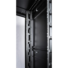 Шкаф серверный ЦМО (ШТК-СП-42.8.10-48АА-9005) напольный 42U 800x930мм пер.дв.перфор. задн.дв.перфор.2-хст. 2 бок.пан. 1350кг черный 690мм 180град. 1950мм